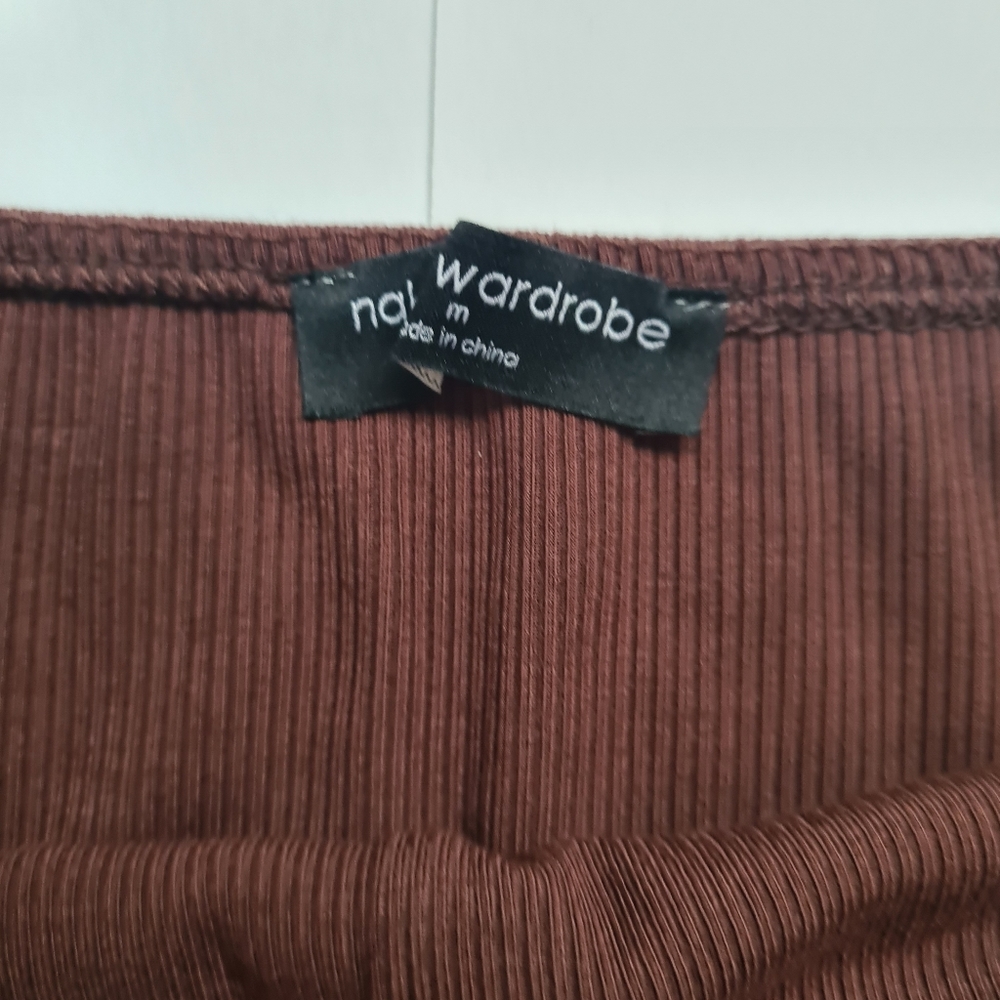 Naked wardrobe off shoulder long sleeve cropped top in chocolate brown - Picture 6 of 9